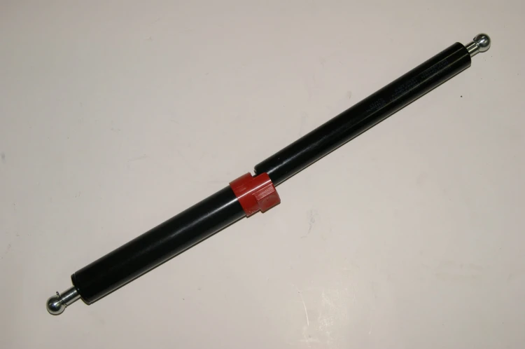 SIŁOWNIK KLAPY, MASKI TOYOTA 7FG/FD