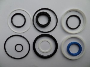 ZESTAW NAPRAWCZY SIŁOWNIKA POCHYŁU MASZTU TOYOTA 7FG/FD 10-35