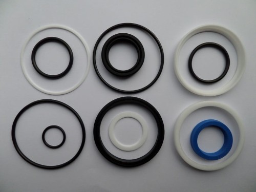 ZESTAW NAPRAWCZY SIŁOWNIKA POCHYŁU MASZTU TOYOTA 7FG/FD 10-35