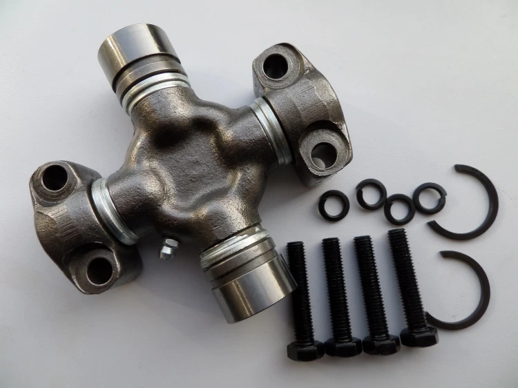 KRZYŻAK NAPĘDU WAŁU TOYOTA 5,6,7 FG25 37201-23320-71