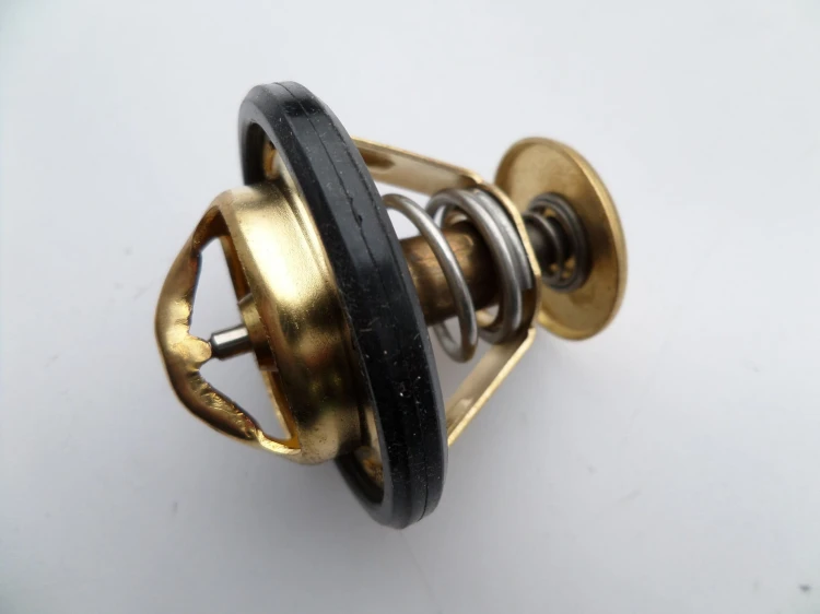 TERMOSTAT TOYOTA 4Y