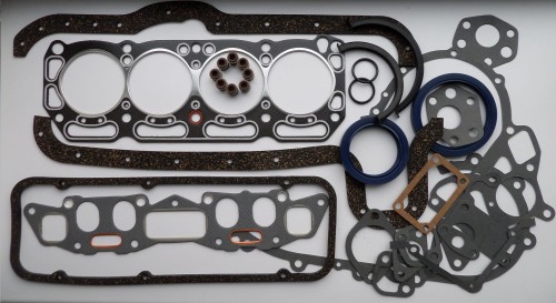 KOMPLET USZCZELEK SILNIKA NISSAN A15