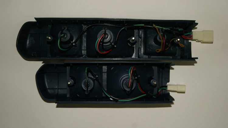 LAMPA TYLNA TOYOTA 7FG/FD LEWA I PRAWA KPL
