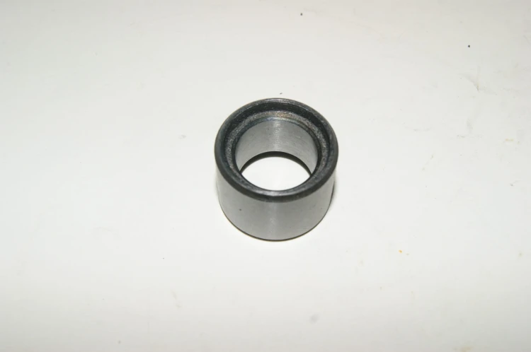 TULEJKA SWORZNIA ŁĄCZNIKA NISSAN D01