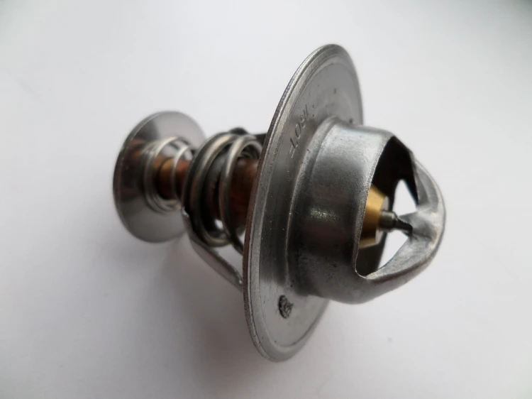 TERMOSTAT TOYOTA 5K / 4P