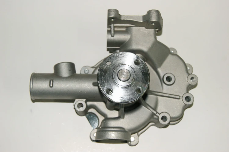 POMPA WODY TOYOTA 1DZ
