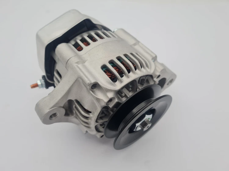 ALTERNATOR TOYOTA 5FG 4P 4Y WTYK PŁASKI