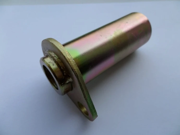 SWORZEŃ POCHYŁU MASZTU NISSAN D02 J02