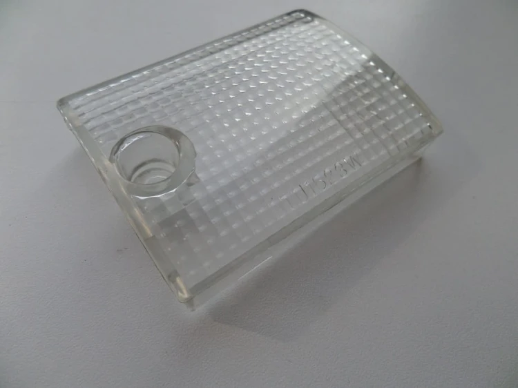 KLOSZ LAMPY TYLNEJ TOYOTA 7FG/FD BIAŁY 
