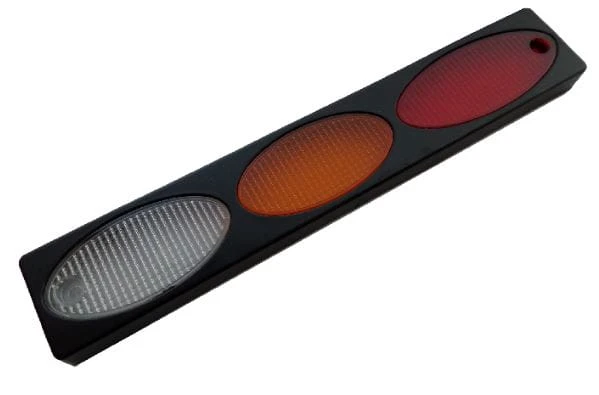 KLOSZ LAMPY TYLNEJ NISSAN D01, D02