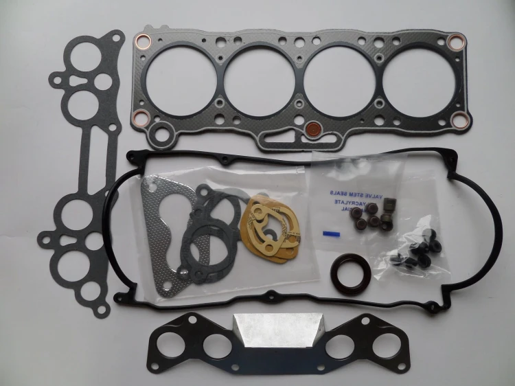 KOMPLET USZCZELEK SILNIKA MAZDA FE GÓRA 