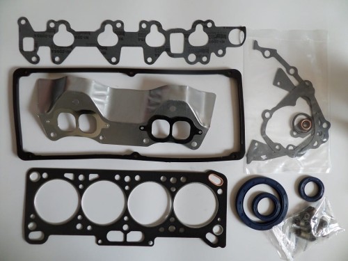 KOMPLET USZCZELEK SILNIKA MITSUBISHI 4G15