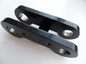 ŁĄCZNIK ZWROTNICY SKRĘTU NISSAN D02 LEWY