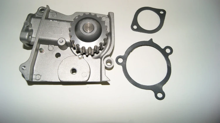 POMPA WODY HYSTER, YALE, JUNGHEINRICH SILNIK MAZDA FE