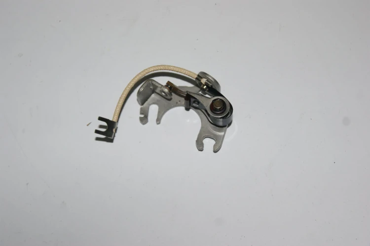 PLATYNKI, STYKI PRZERYWACZA TOYOTA 4P 191457600171