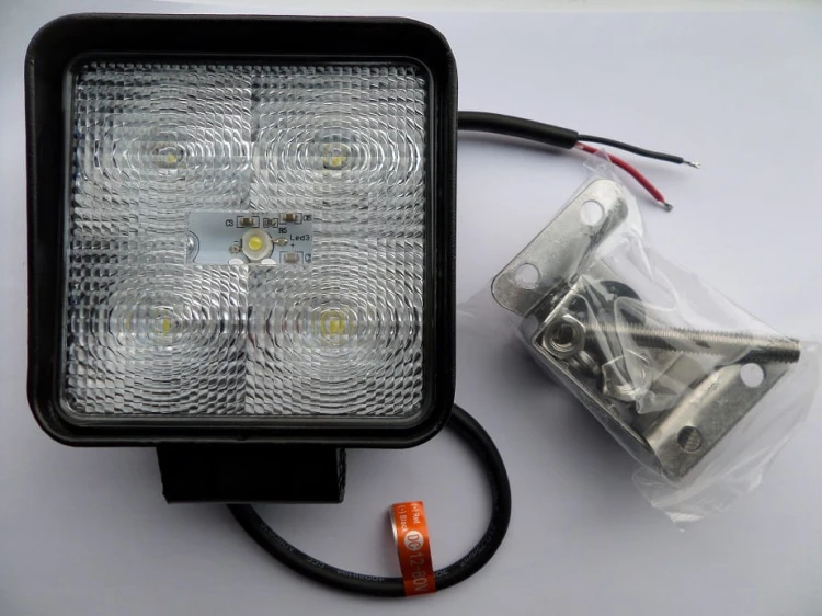 LAMPA ROBOCZA LED 12-80V