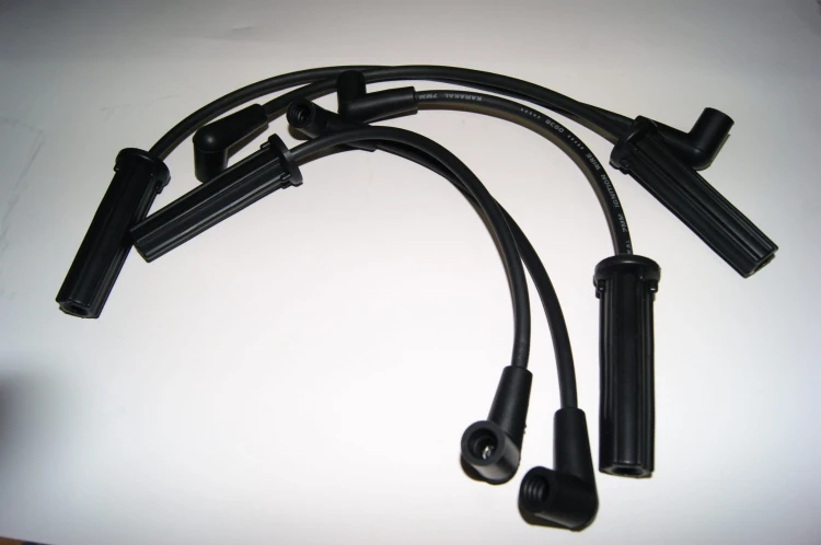 PRZEWODY WYSOKIEGO NAPIĘCIA GM 3,0 L